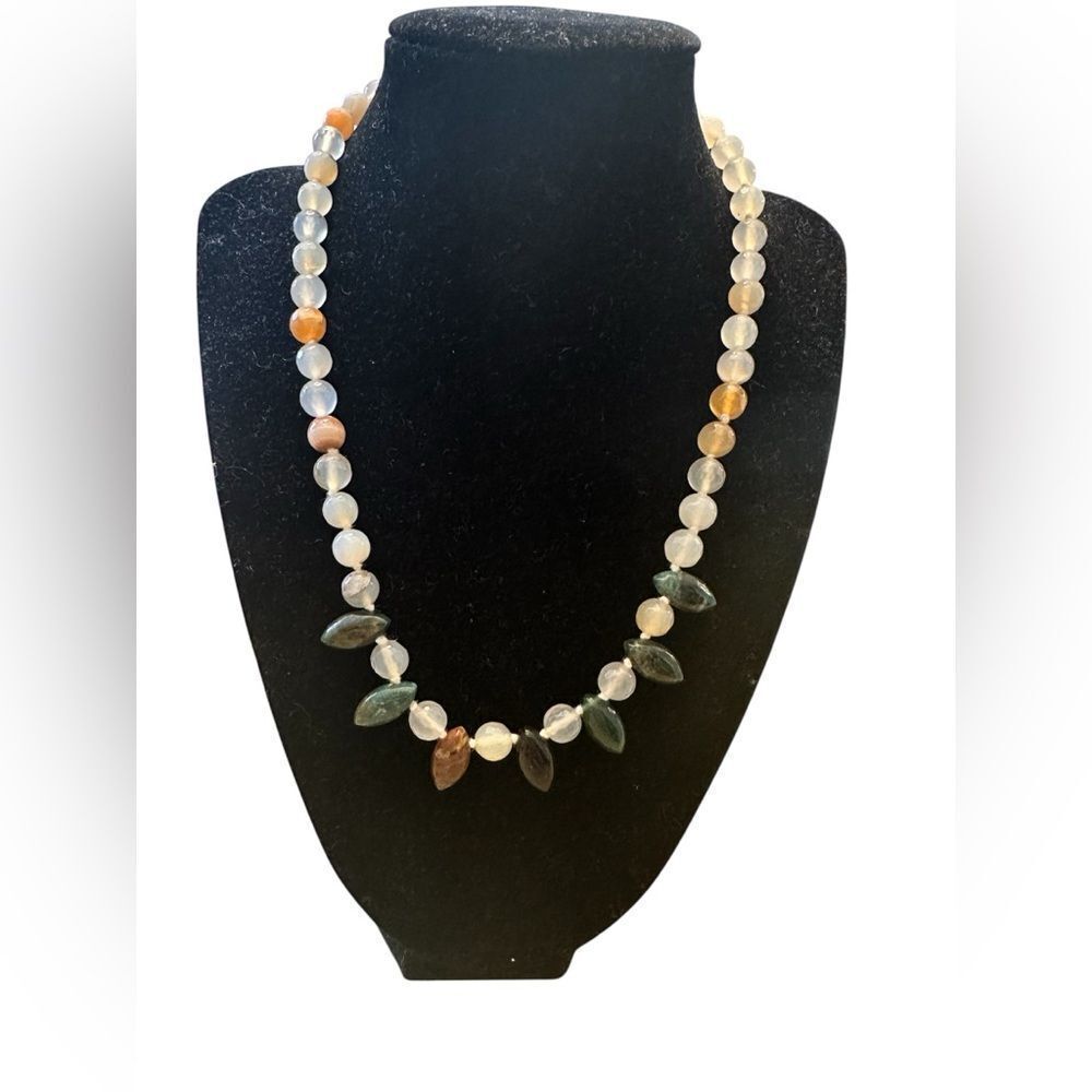 Elegant Multi-Color crystal necklace.